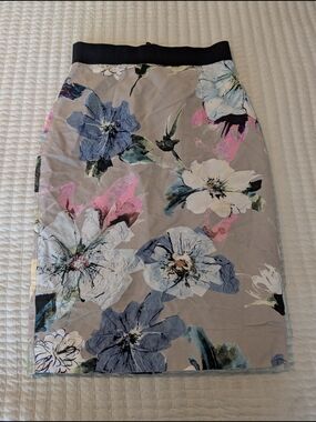 Milly Floral Pencil Skirt in Gray with Blue, Pink & White Blooms